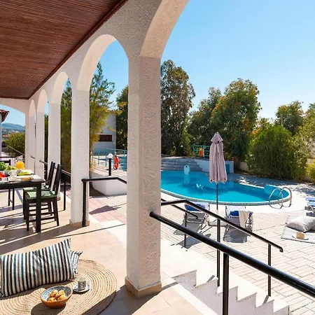 Villas Mina Villa Gennadi